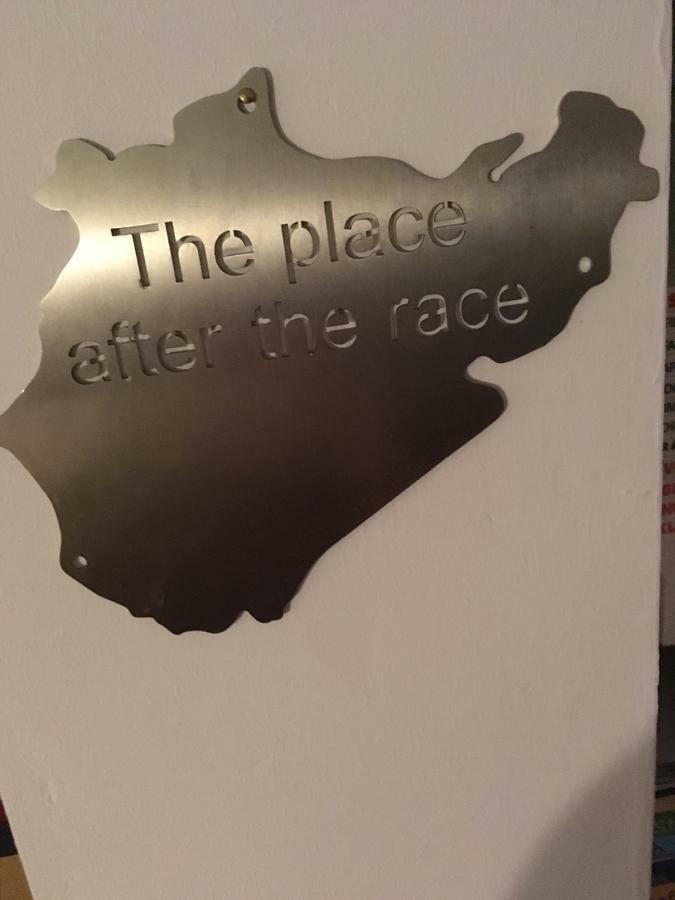 The Place After The Race B&B Mullenbach Bagian luar foto